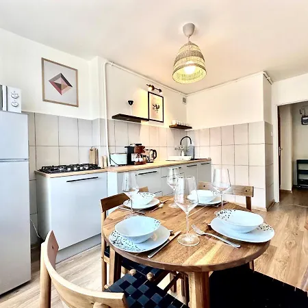 Trzebnicka - Self Check-in 20h - Lift Apartment *